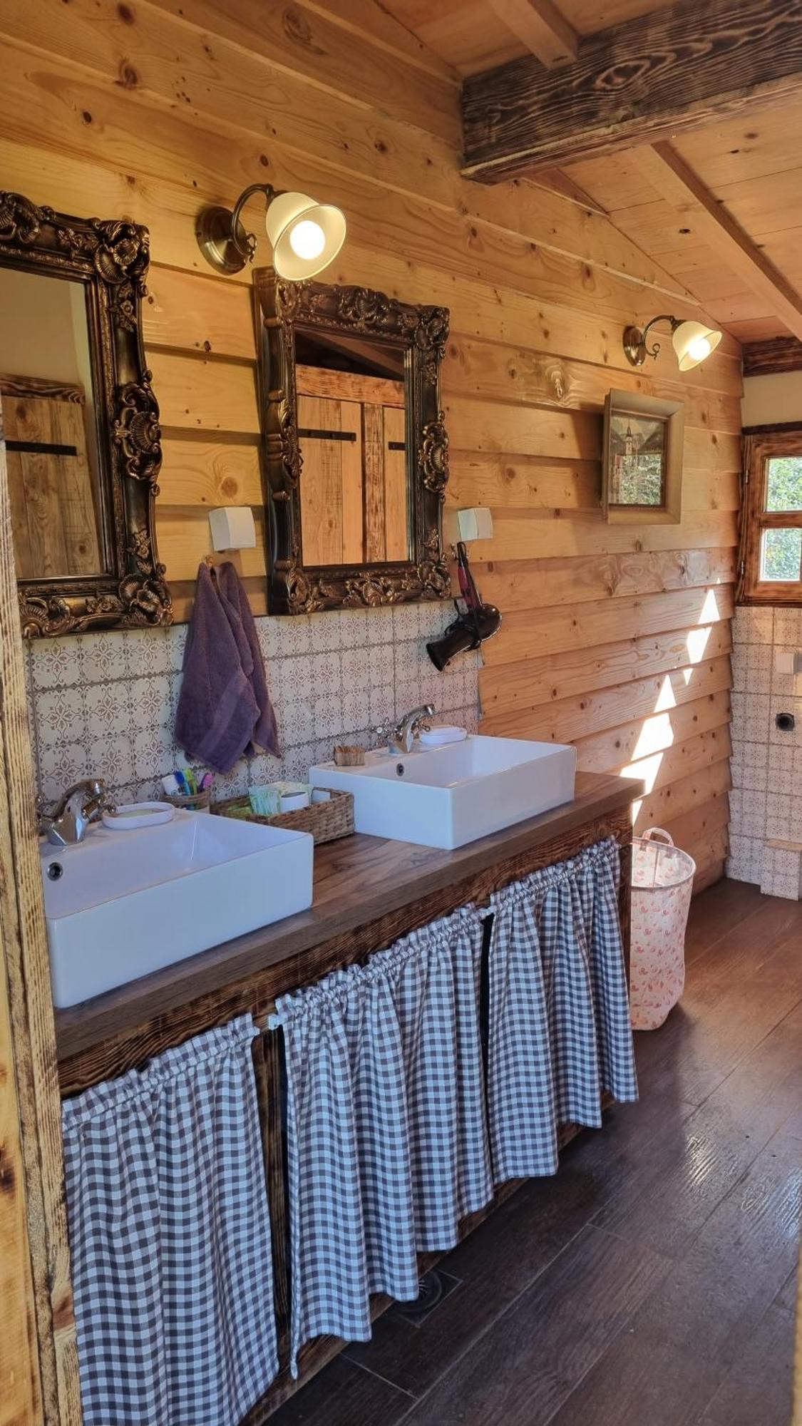 Wolf & Sheep Nature & Adventure Podgorica Exterior foto